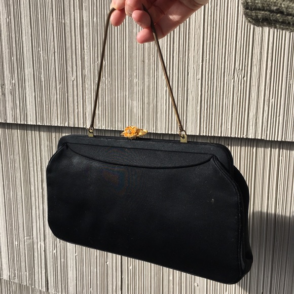 VINTAGE Black satin handbag w/ comb & mirror - Picture 9 of 9